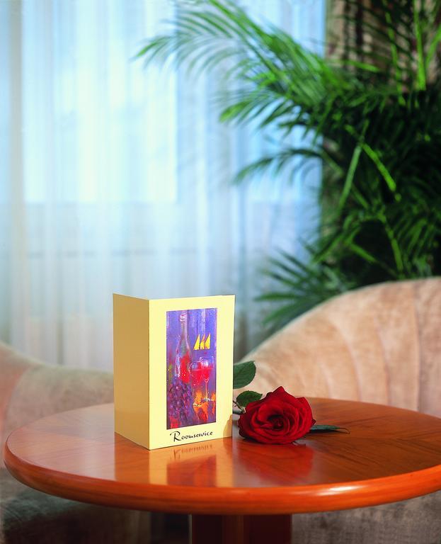 Maritim Grand Hotel Hanovre Chambre photo